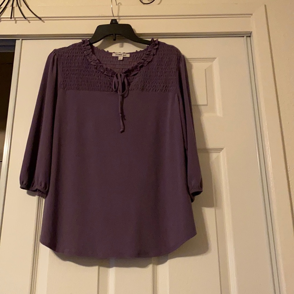 Quarter sleeve blouse